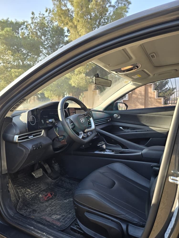 هيونداي الينترا 2025 للبيع