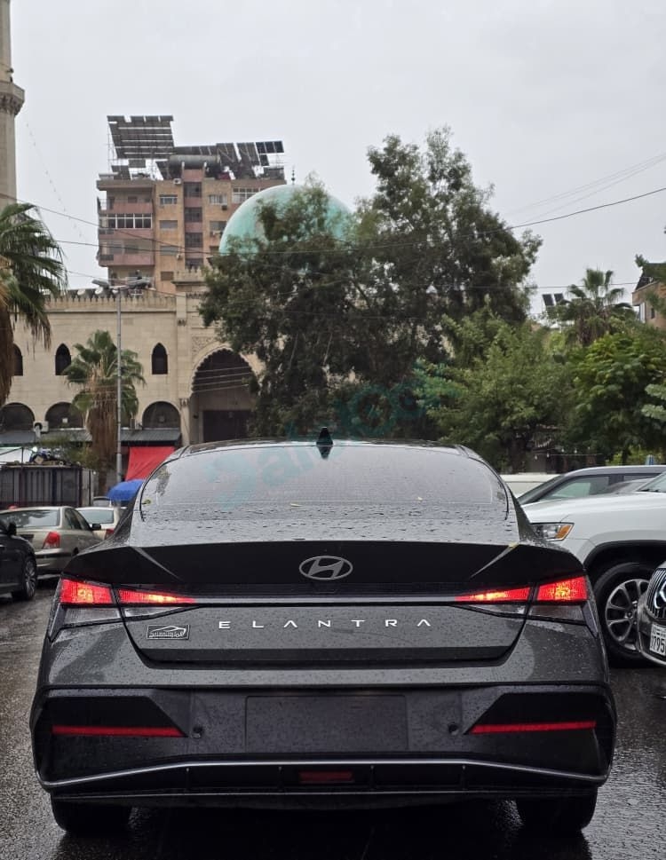 هيونداي الينترا 2025 للبيع