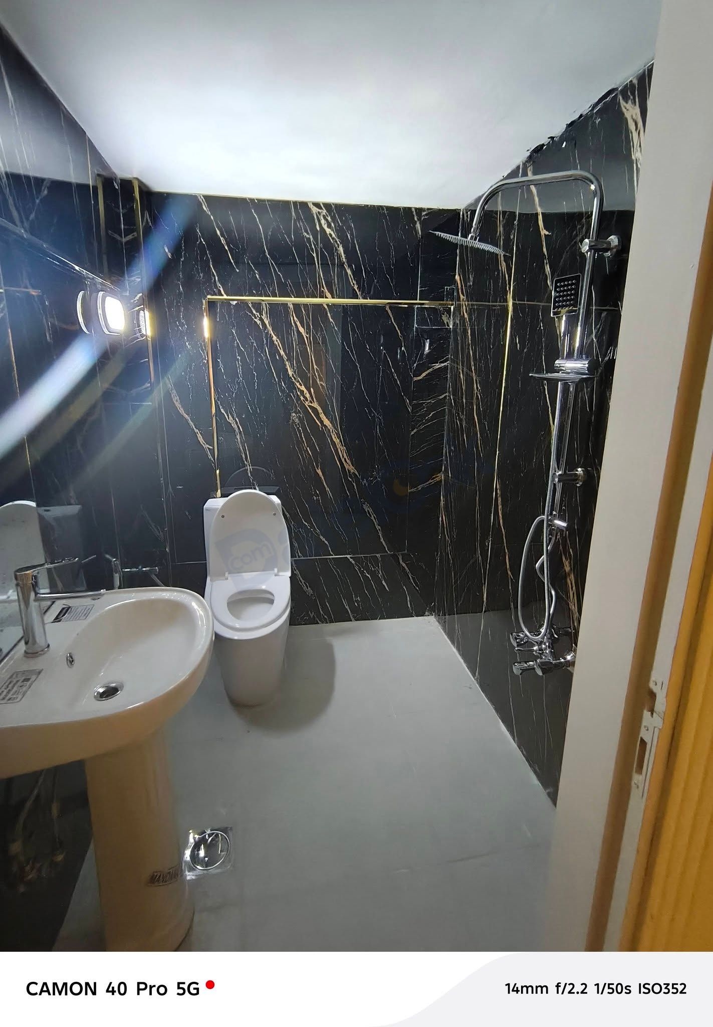 #للأجار مفروش ...#دمشق #المزة ((#سياحي))