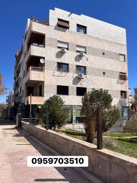 للبيع منزل في ضاحية قدسيا