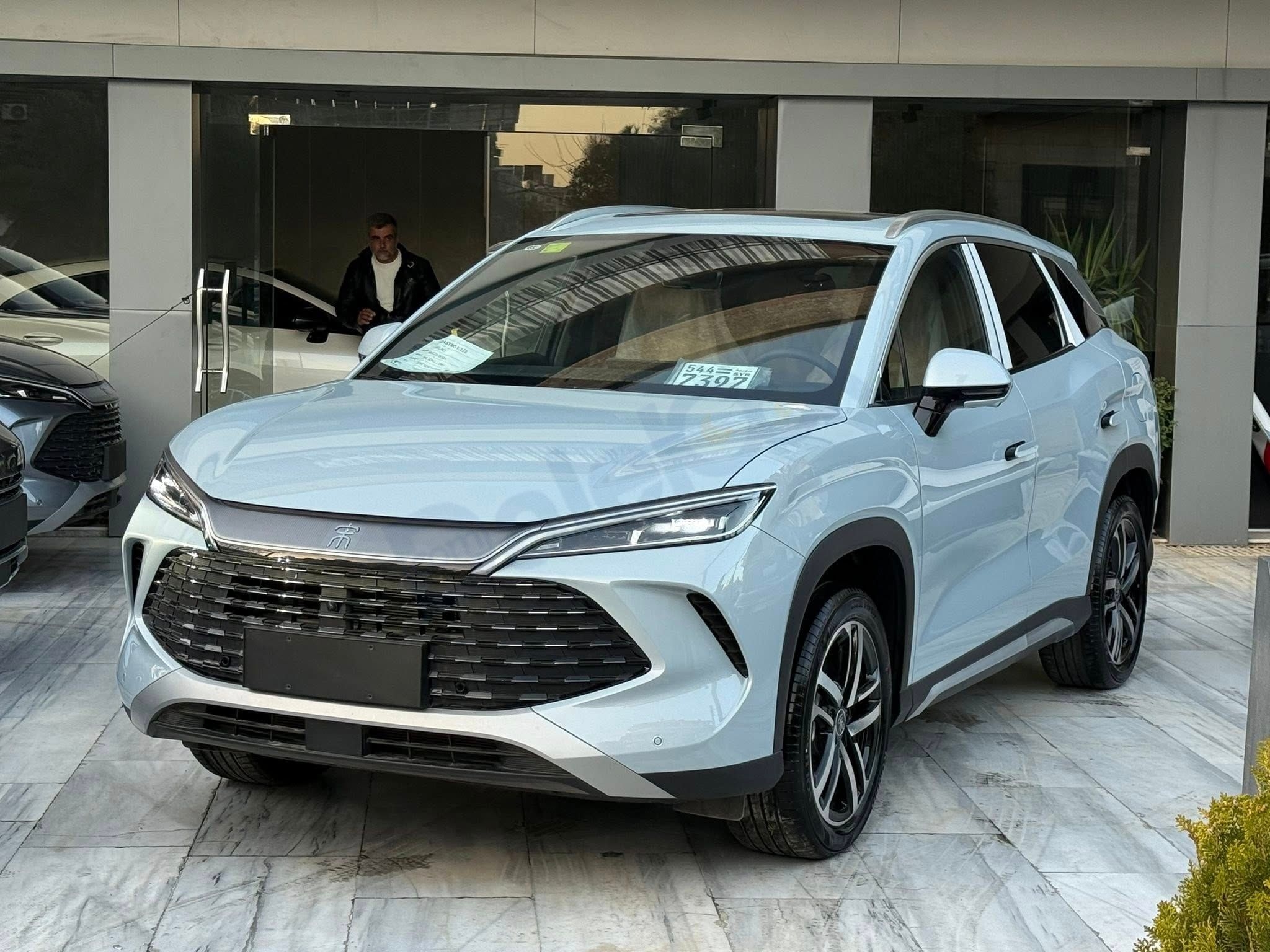 باللون المميز وبسعر أرخص من نصيب ودبي والصين