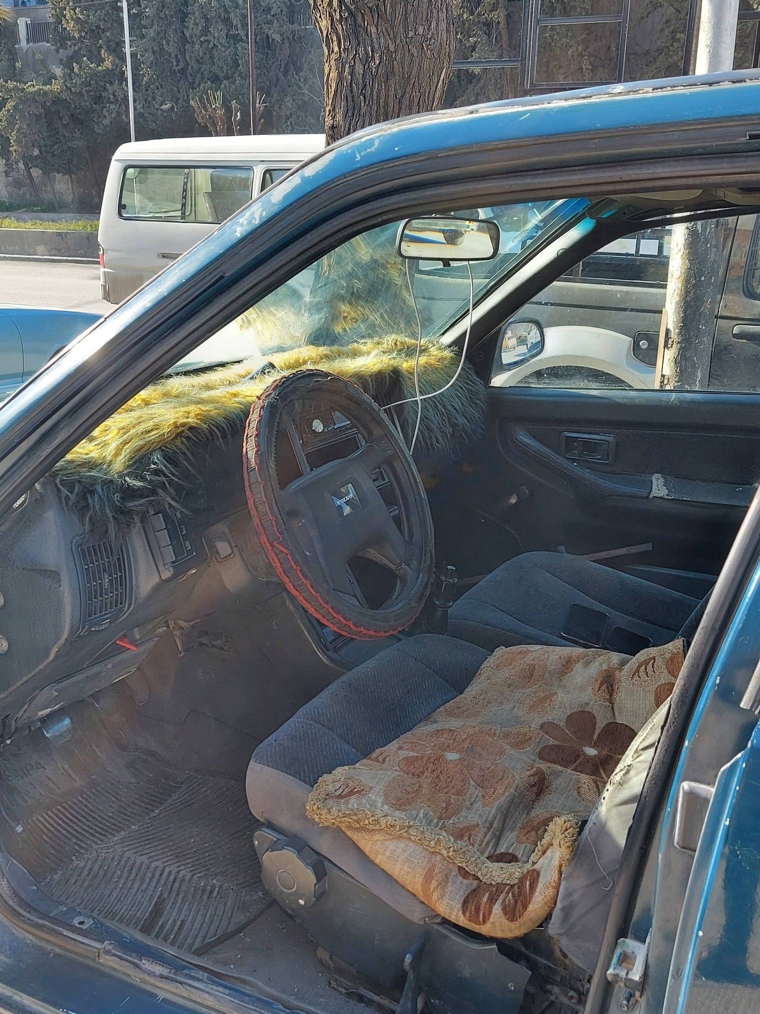 فولفو 460 للبيع