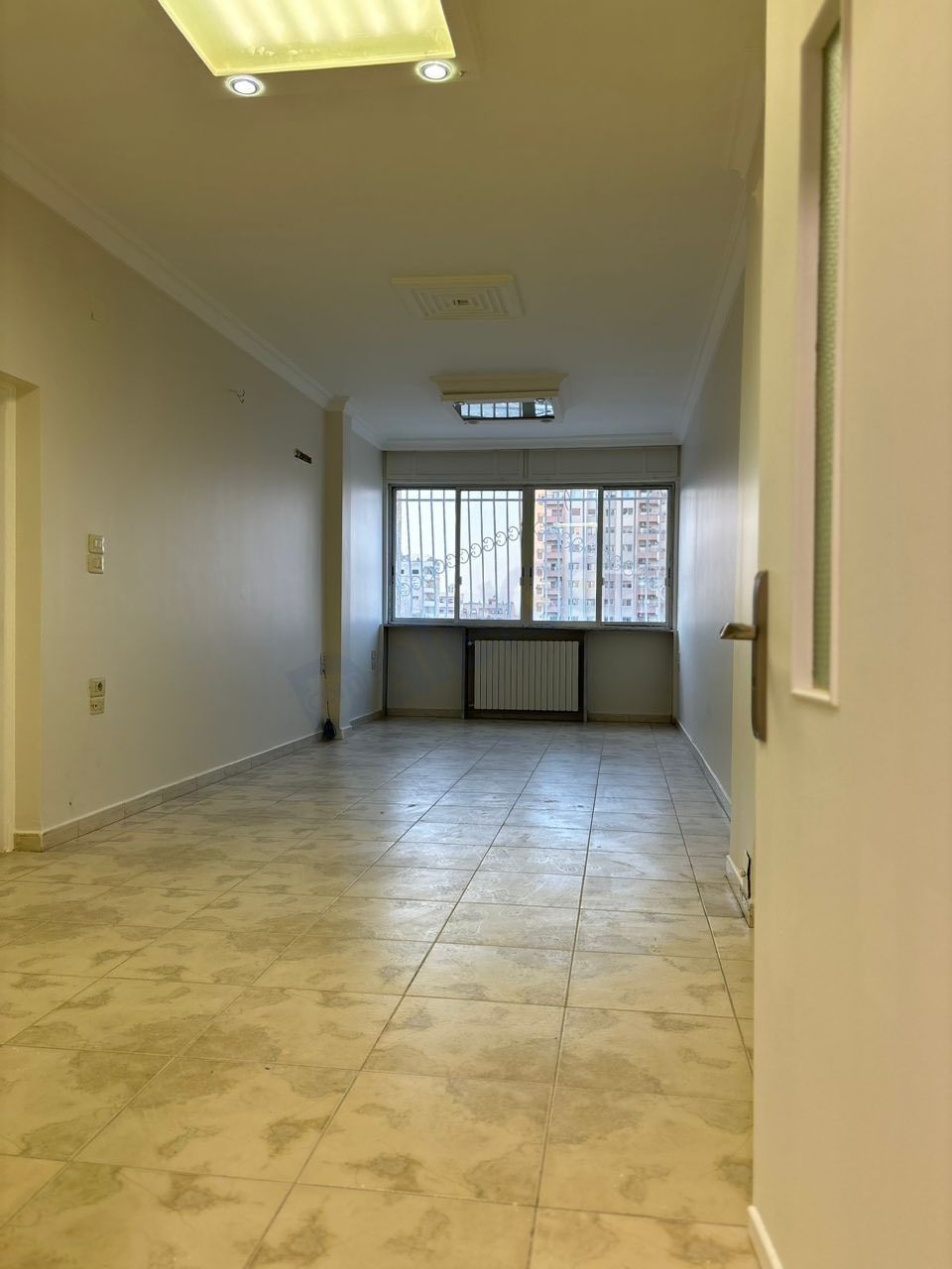 للبيع شقة طابق او