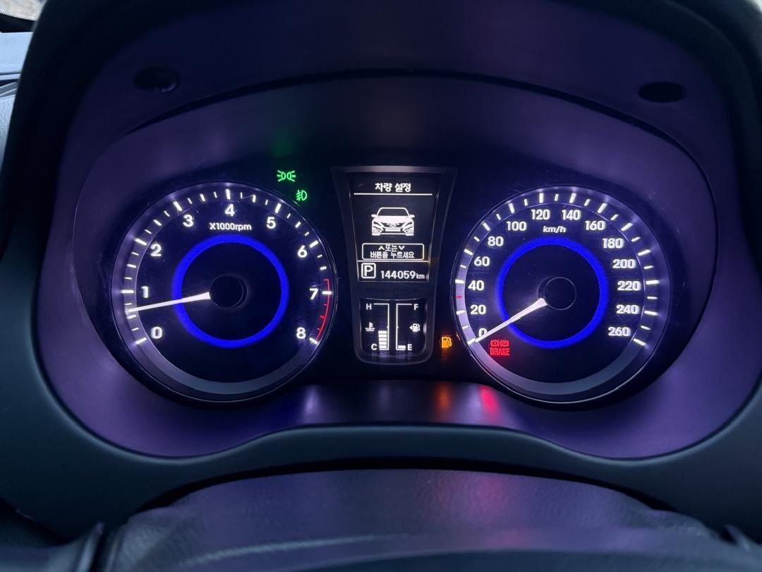 هيونداي أزيرا 2012 Grandeur للبيع