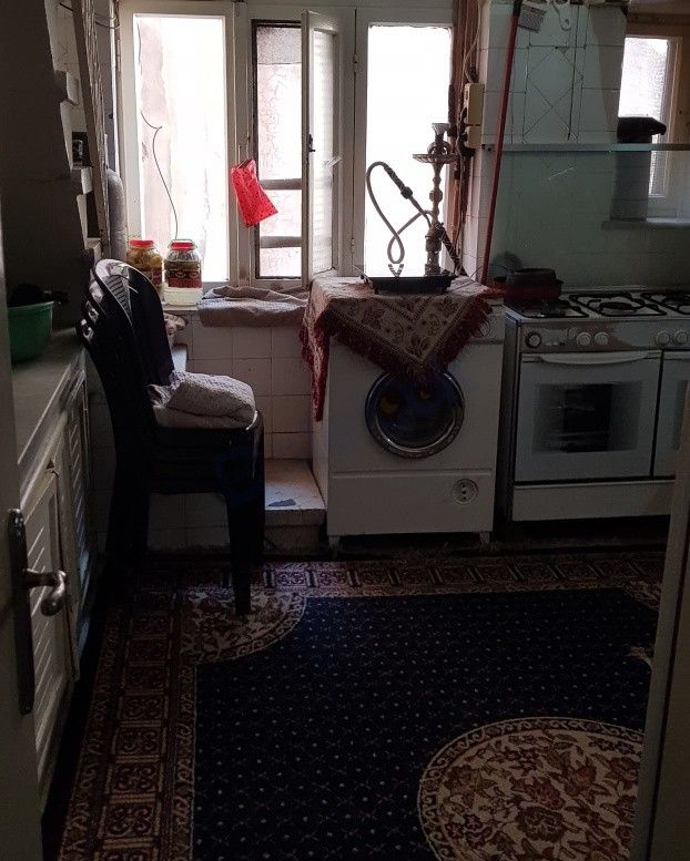 شقة مميزة للبيع في القنوات – دمشق