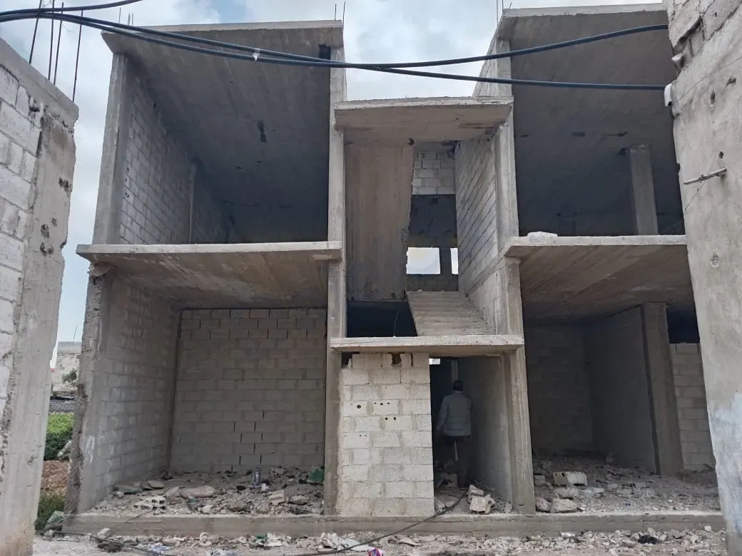 بناء على العضم في حرستا للبيع