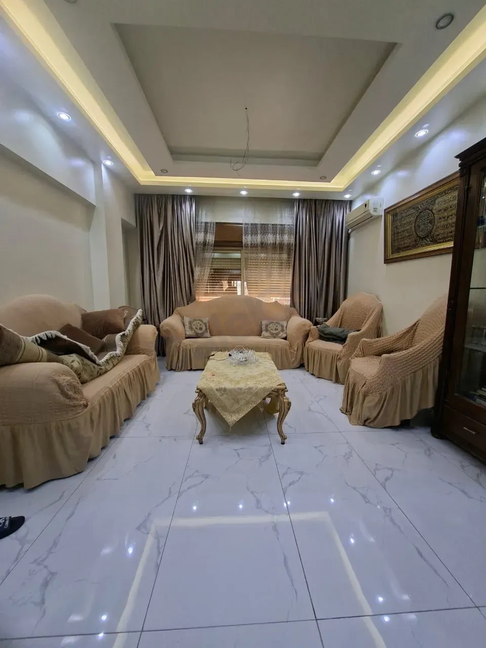 للبيع شقة سكنية بشرقي ركن الدين